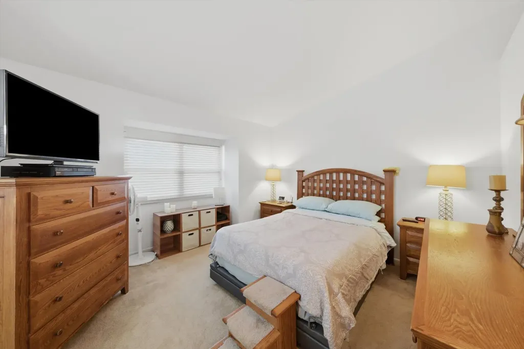8044 Wildwood Lane Darien IL 60561