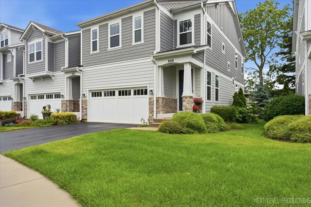 656 Riverbank Drive Geneva IL 60134