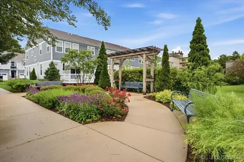 656 Riverbank Drive Geneva IL 60134