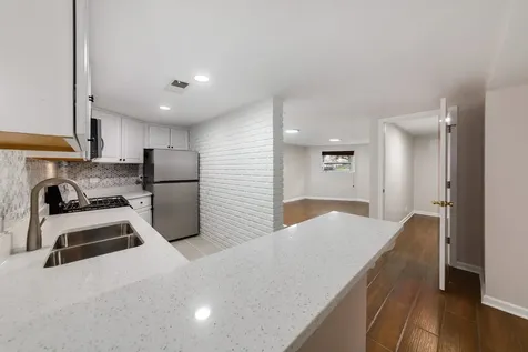 2910 North Halsted Street Chicago IL 60657