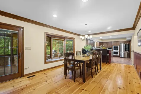 16 Old Barn Road Hawthorn Woods IL 60047