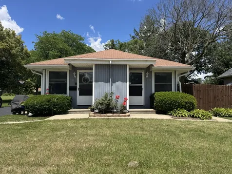 935 Dekalb Avenue Sycamore IL 60178