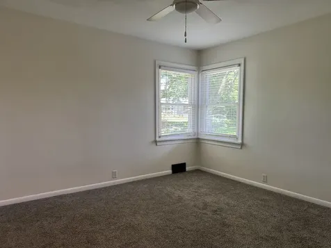 935 Dekalb Avenue Sycamore IL 60178