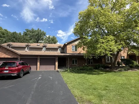 986 West Court Naperville IL 60563
