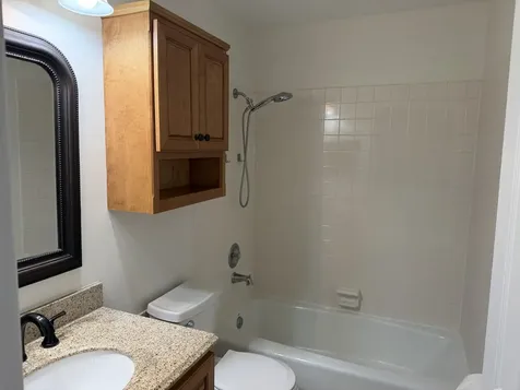 986 West Court Naperville IL 60563