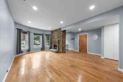 3462 North Sheffield Avenue Chicago IL 60657
