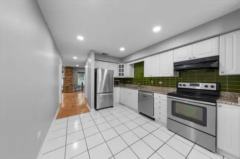 3462 North Sheffield Avenue Chicago IL 60657