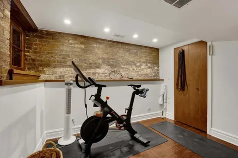 2458 North Burling Street Chicago IL 60614