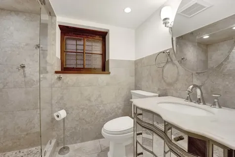 2458 North Burling Street Chicago IL 60614