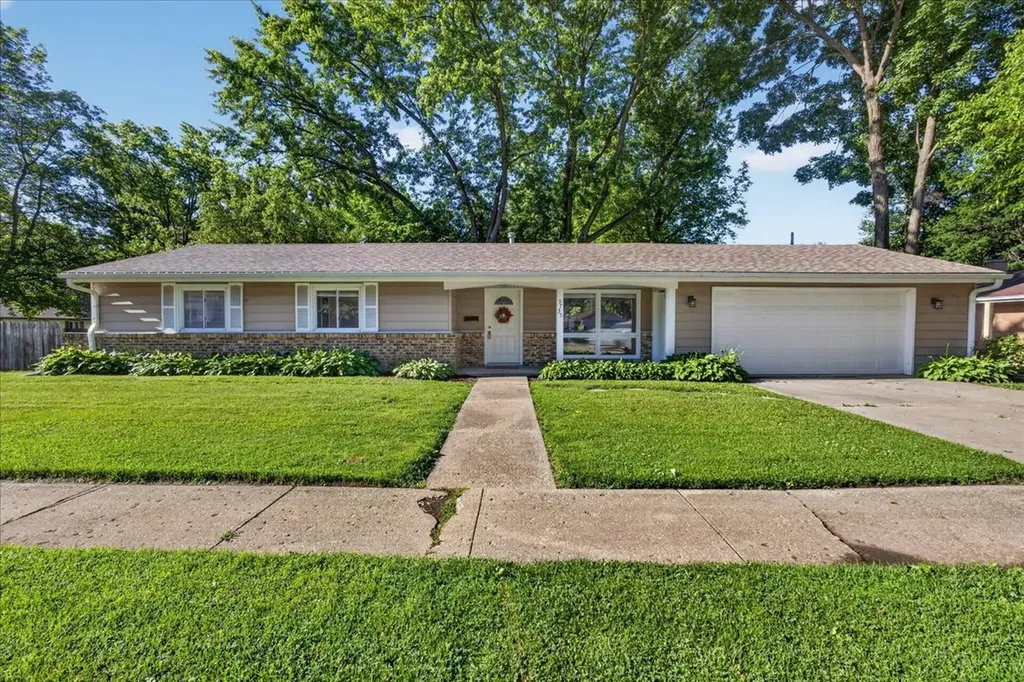 3735 Highcrest Road Rockford IL 61107