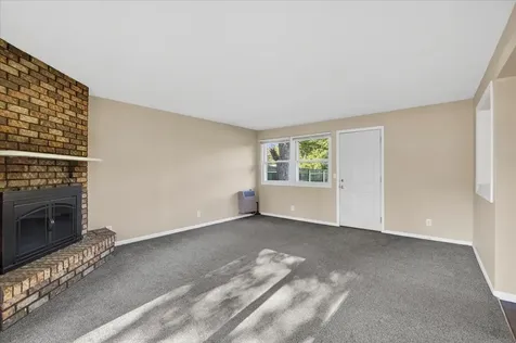 3735 Highcrest Road Rockford IL 61107