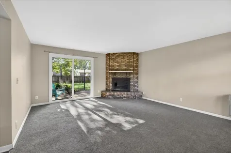 3735 Highcrest Road Rockford IL 61107