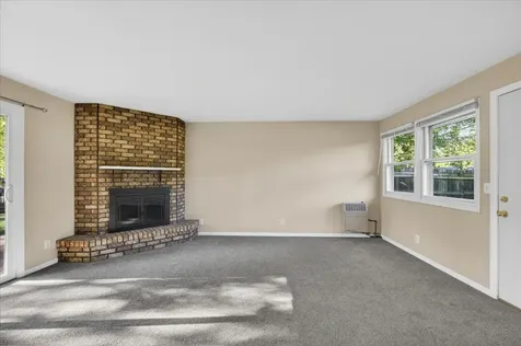 3735 Highcrest Road Rockford IL 61107