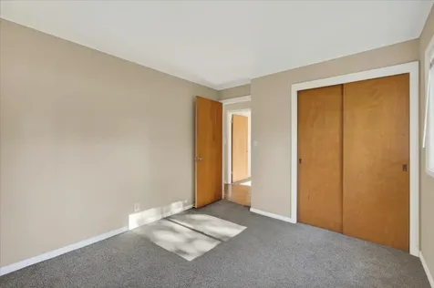 3735 Highcrest Road Rockford IL 61107
