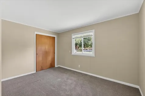 3735 Highcrest Road Rockford IL 61107