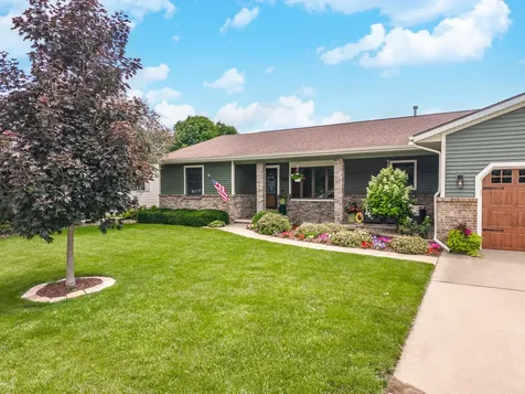 708 North Cherokee Lane Pontiac IL 61764