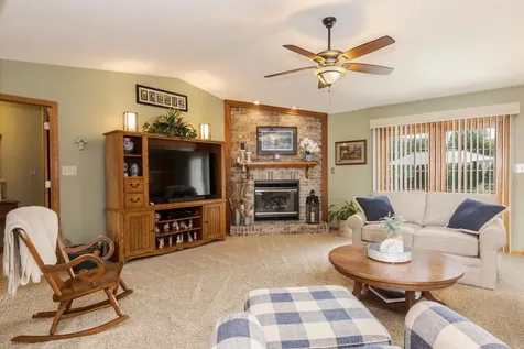 708 North Cherokee Lane Pontiac IL 61764