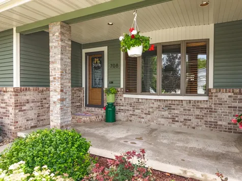 708 North Cherokee Lane Pontiac IL 61764