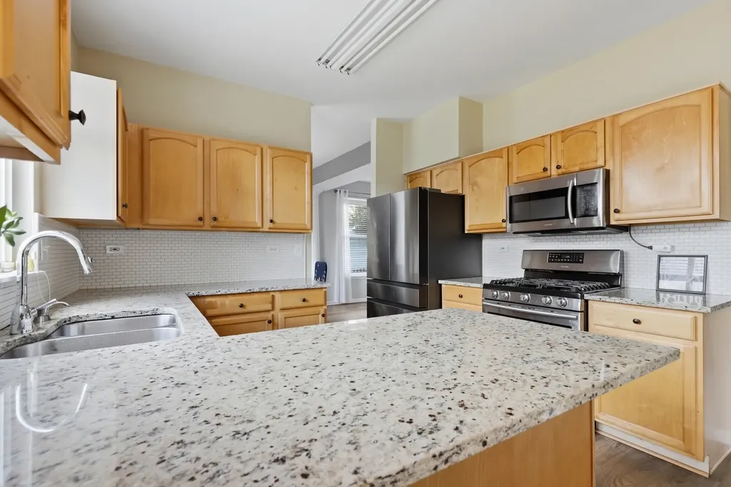 1965 Eastwick Lane Aurora IL 60503