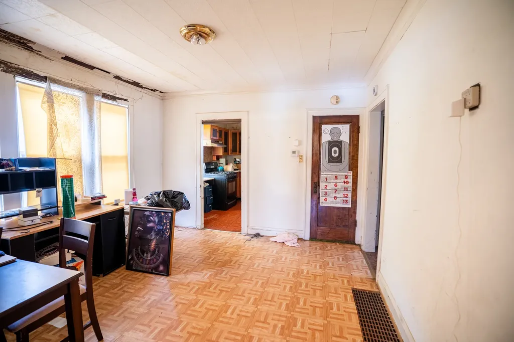 8014 South Perry Avenue Chicago IL 60620
