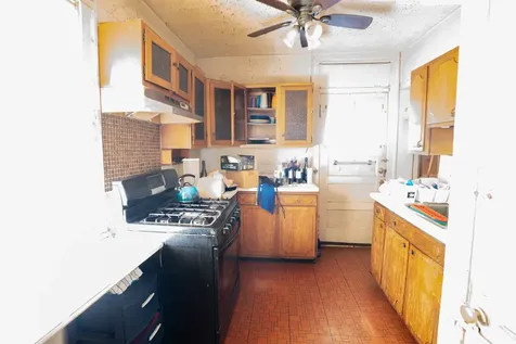 8014 South Perry Avenue Chicago IL 60620