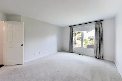 40 Willow Parkway Buffalo Grove IL 60089