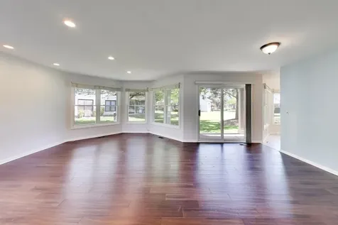 40 Willow Parkway Buffalo Grove IL 60089