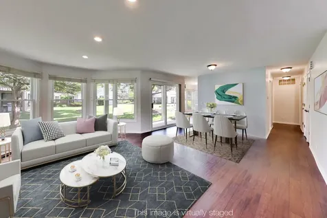 40 Willow Parkway Buffalo Grove IL 60089