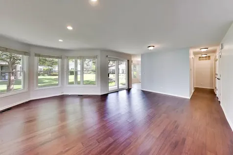 40 Willow Parkway Buffalo Grove IL 60089