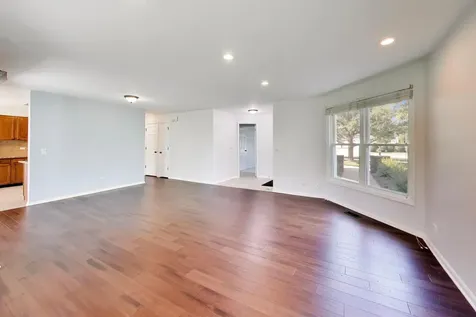40 Willow Parkway Buffalo Grove IL 60089
