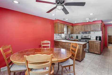 8410 Lawler Avenue Burbank IL 60459
