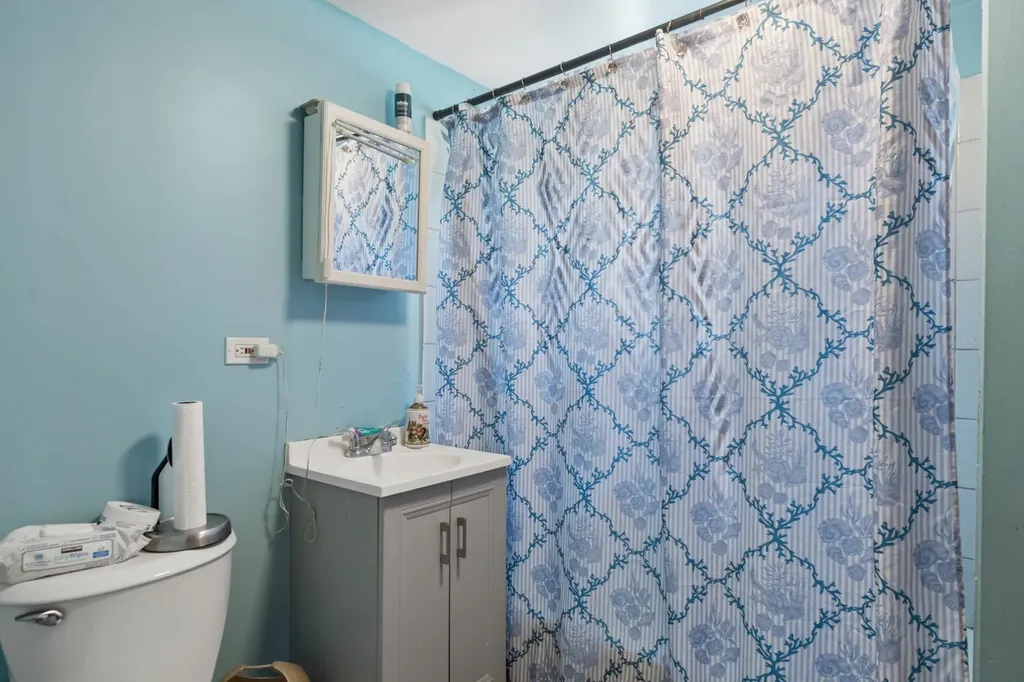 2205 North Melvina Avenue Chicago IL 60639