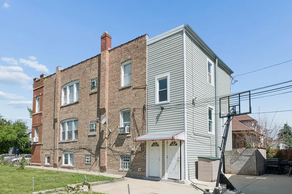2205 North Melvina Avenue Chicago IL 60639