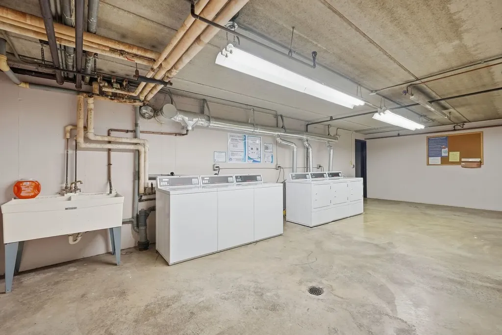 5S066 Pebblewood Lane Naperville IL 60563
