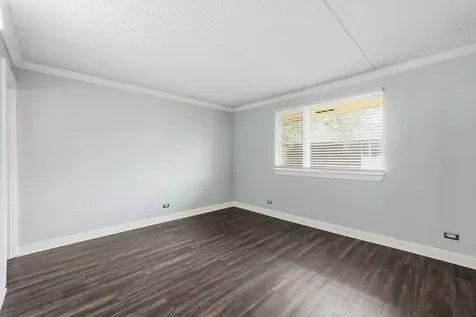 5S066 Pebblewood Lane Naperville IL 60563