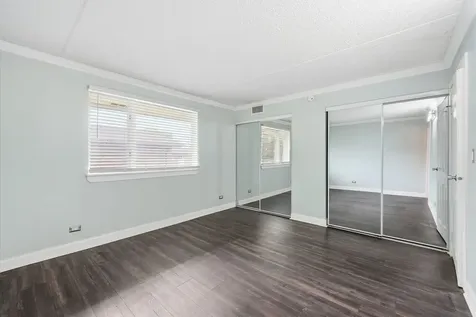 5S066 Pebblewood Lane Naperville IL 60563