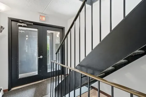 5S066 Pebblewood Lane Naperville IL 60563