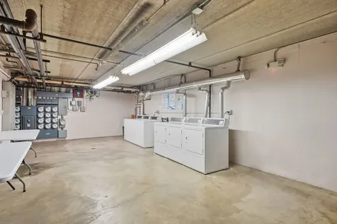 5S066 Pebblewood Lane Naperville IL 60563