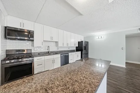 5S066 Pebblewood Lane Naperville IL 60563