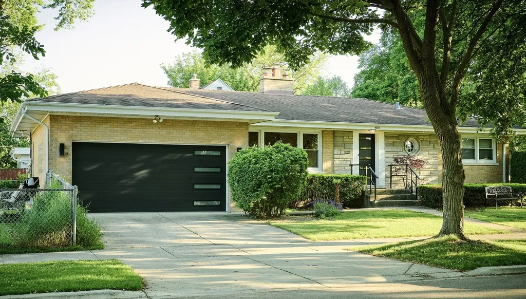 4555 Cleveland Street Skokie IL 60076