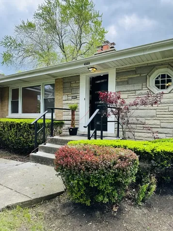 4555 Cleveland Street Skokie IL 60076