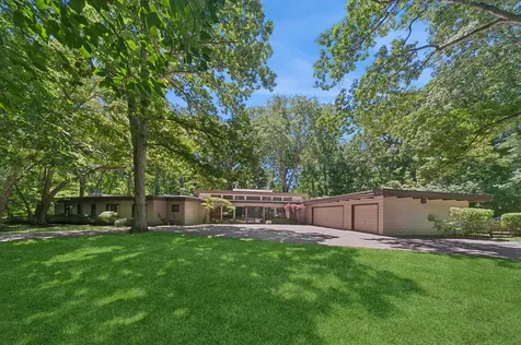 3033 Blackthorn Road Riverwoods IL 60015