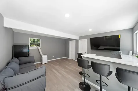 3033 Blackthorn Road Riverwoods IL 60015