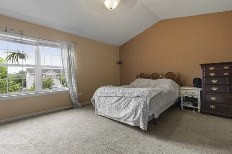 2652 Cesario Drive Hampshire IL 60140