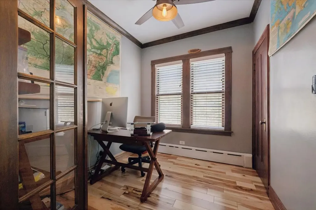 6210 North Moody Avenue Chicago IL 60646