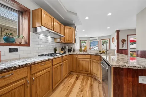 6210 North Moody Avenue Chicago IL 60646