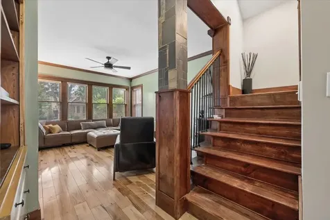 6210 North Moody Avenue Chicago IL 60646