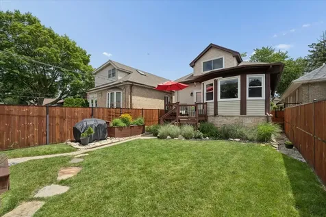 6210 North Moody Avenue Chicago IL 60646