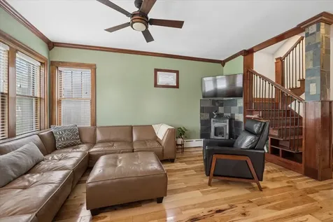 6210 North Moody Avenue Chicago IL 60646