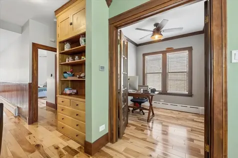 6210 North Moody Avenue Chicago IL 60646